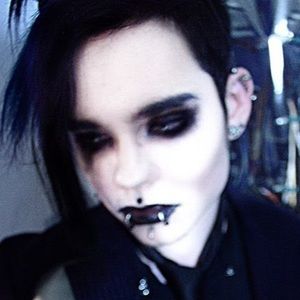 Meet your Posher, Dark